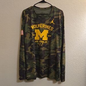 Nike Dri-fit Michigan Wolverines Camo Long Sleeve Shirt - XXL